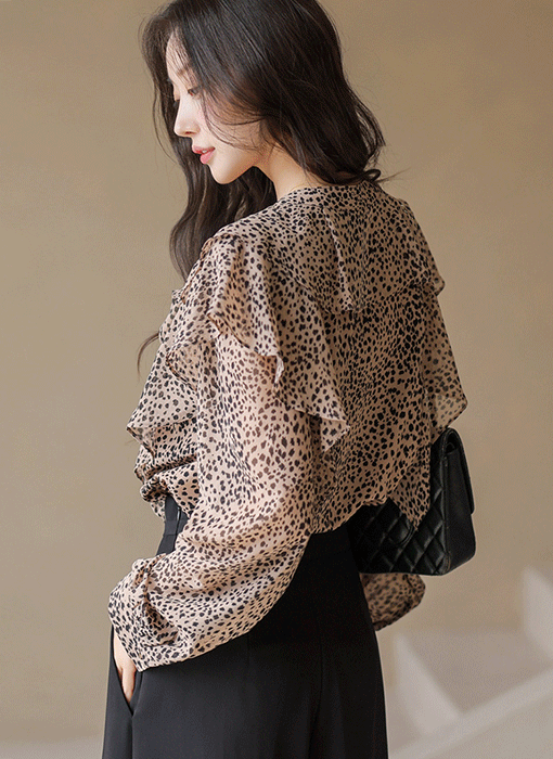 [LouisAngel] Tiered Ruffle V-Neck Leopard Blouse