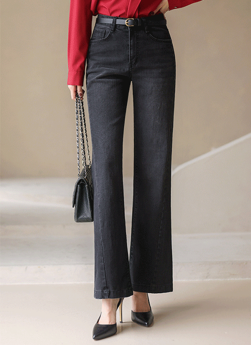 Front-Shifted Seam Semi Boot-cut Jeans
