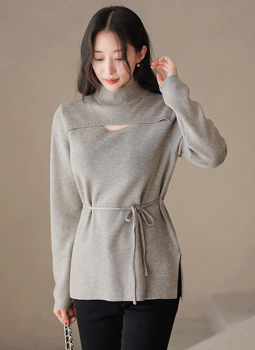블러비 컷아웃 포인트 허리 리본 옆 트임 반하이넥 니트