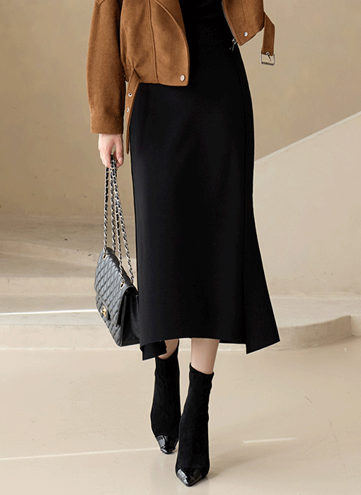 Unbalanced Side Long Slit Mermaid Fit Skirt 