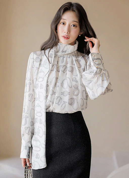 Scarf-Neck Ring-Print Blouse