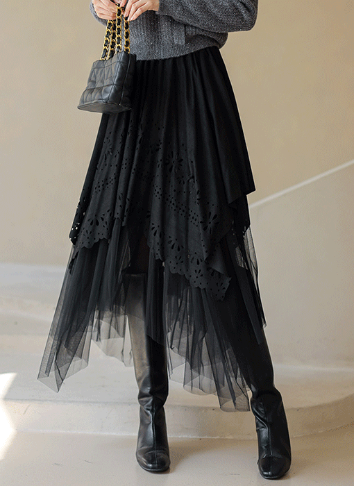 Floral-Cutout Handkerchief-Hem Skirt